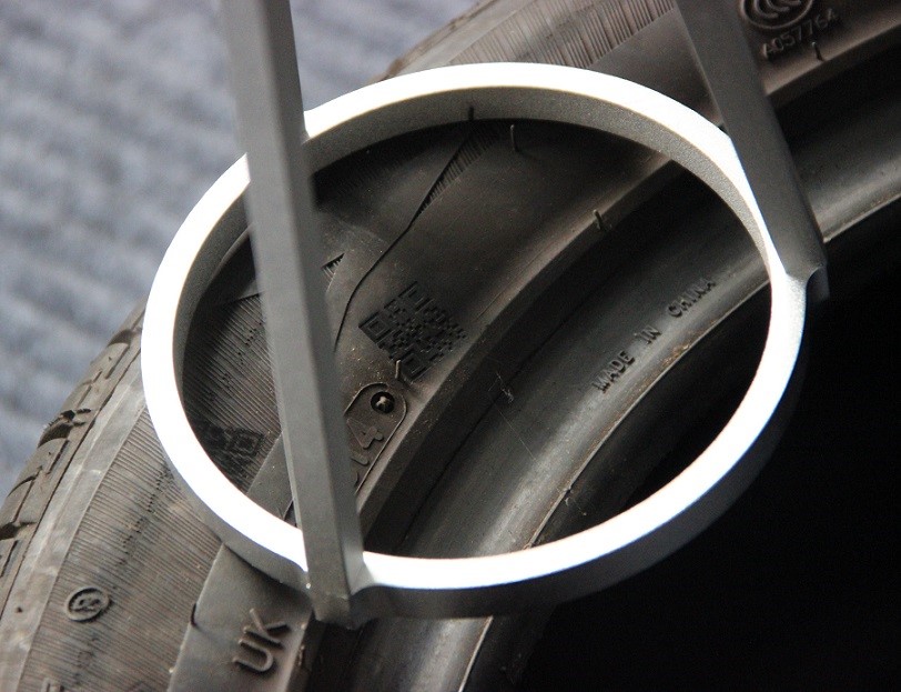 1692933838518008468.jpg laser marking equipment.jpg